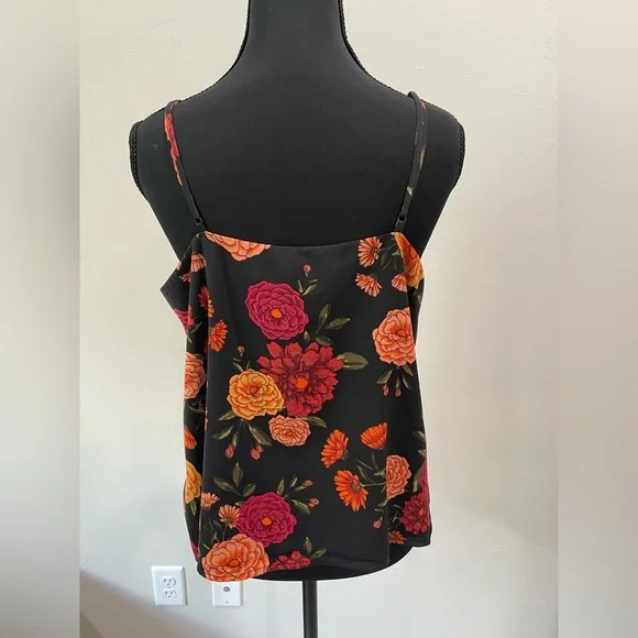 Cupcakes & Cashmere Floral Revolve Mara Camisole Cami Top Med - Picture 4 of 7